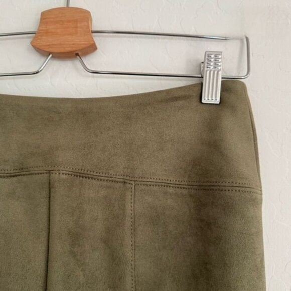 EXCLUSIVE White House Black Market Olive Green Faux-Suede Runway Leggings - Picture 4 of 9
